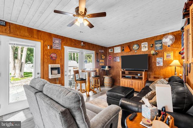 13 CLARK DR, Howell, NJ 07731