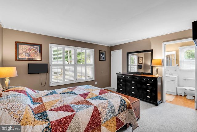 13 CLARK DR, Howell, NJ 07731