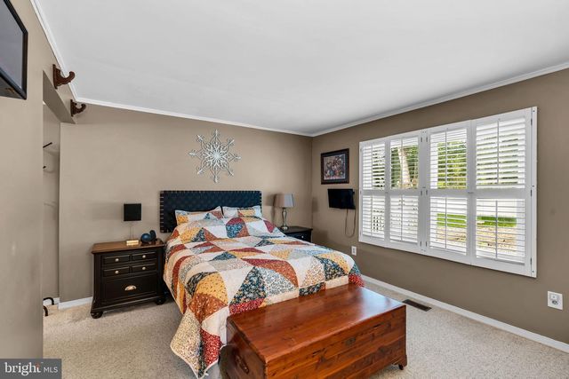13 CLARK DR, Howell, NJ 07731