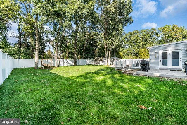 13 CLARK DR, Howell, NJ 07731