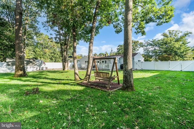 13 CLARK DR, Howell, NJ 07731
