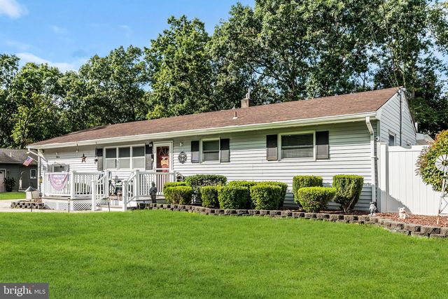 13 CLARK DR, Howell, NJ 07731