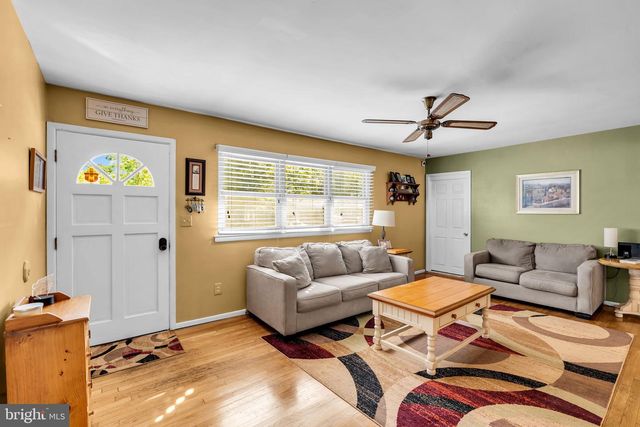 13 CLARK DR, Howell, NJ 07731