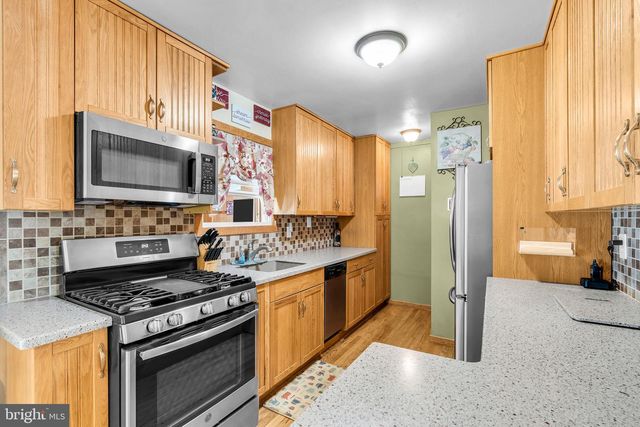 13 CLARK DR, Howell, NJ 07731