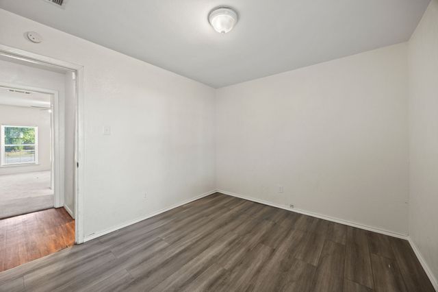 1237 N Knowles Drive, Saginaw, TX 76179