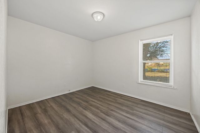 1237 N Knowles Drive, Saginaw, TX 76179