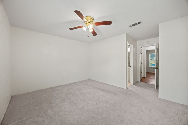 1237 N Knowles Drive, Saginaw, TX 76179