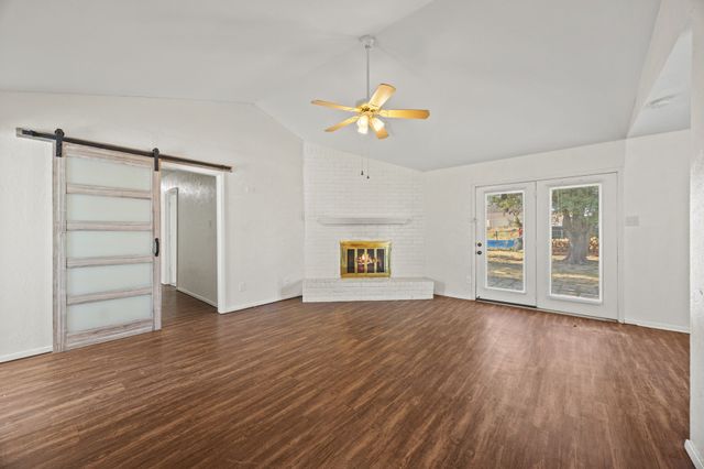 1237 N Knowles Drive, Saginaw, TX 76179