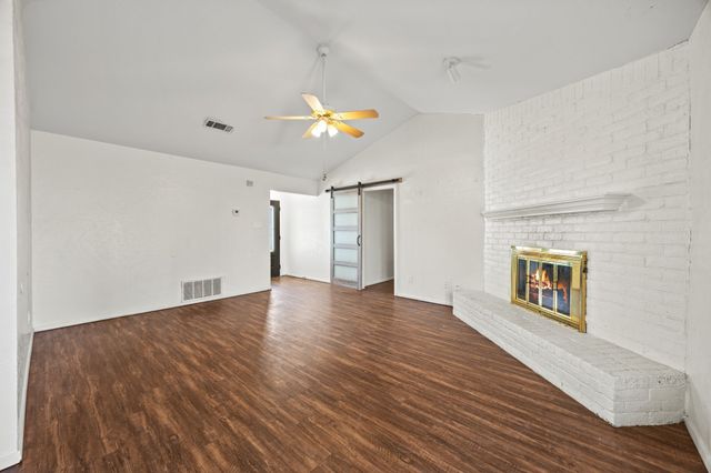 1237 N Knowles Drive, Saginaw, TX 76179