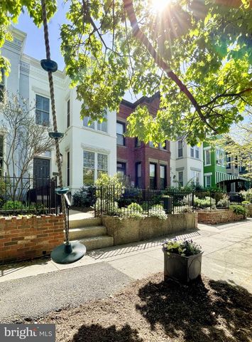 1325 F ST NE, Washington, DC 20002