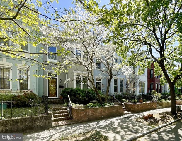 1325 F ST NE, Washington, DC 20002