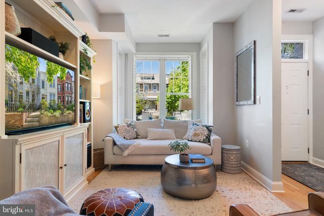 1325 F ST NE, Washington, DC 20002