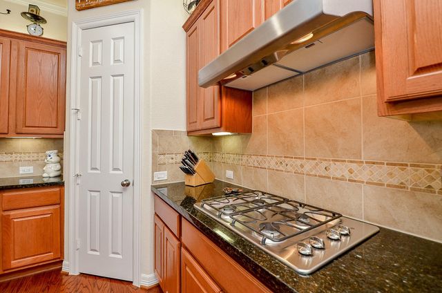 10602 Enclave Shadows Court, Houston, TX 77043