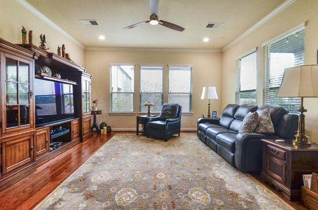 10602 Enclave Shadows Court, Houston, TX 77043