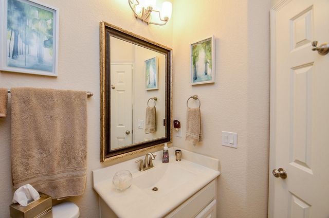 10602 Enclave Shadows Court, Houston, TX 77043