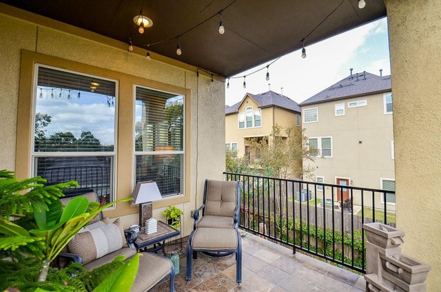 10602 Enclave Shadows Court, Houston, TX 77043