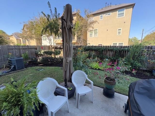 10602 Enclave Shadows Court, Houston, TX 77043