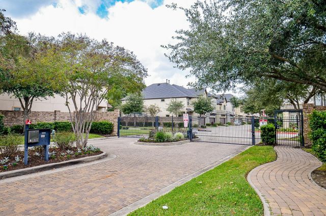 10602 Enclave Shadows Court, Houston, TX 77043