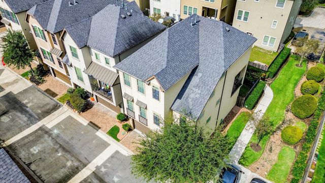 10602 Enclave Shadows Court, Houston, TX 77043