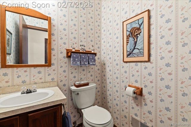 21855 Heatherbrae Way S, Novi, MI 48375