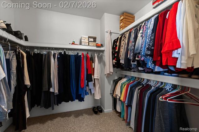 21855 Heatherbrae Way S, Novi, MI 48375