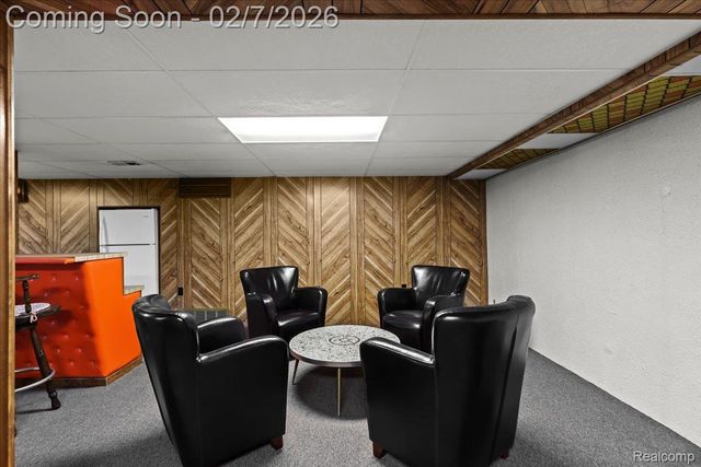 21855 Heatherbrae Way S, Novi, MI 48375