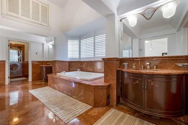 431 Costanera Rd, Coral Gables, FL 33143