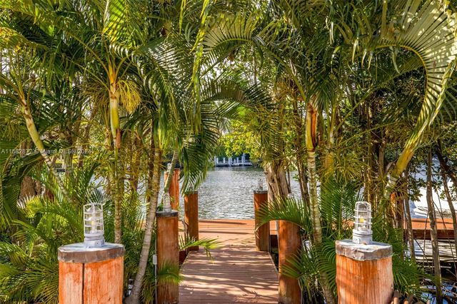 431 Costanera Rd, Coral Gables, FL 33143