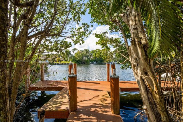 431 Costanera Rd, Coral Gables, FL 33143