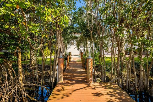 431 Costanera Rd, Coral Gables, FL 33143