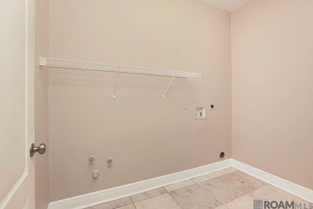 12258 River Highlands, St Amant, LA 70774