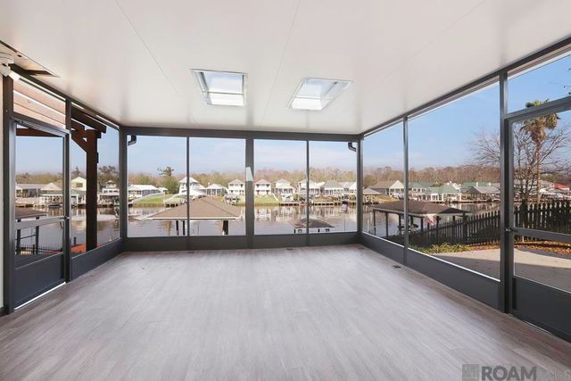 12258 River Highlands, St Amant, LA 70774