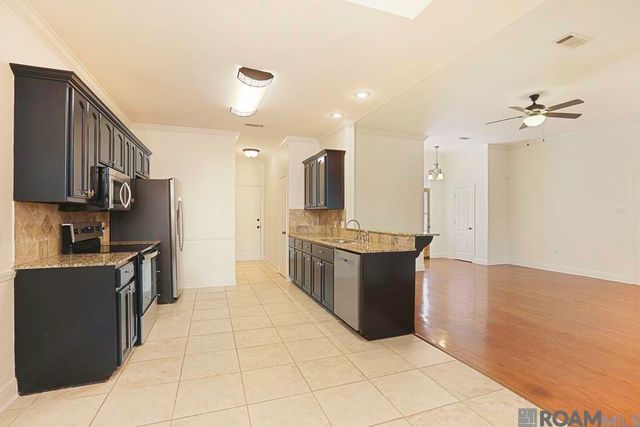 12258 River Highlands, St Amant, LA 70774