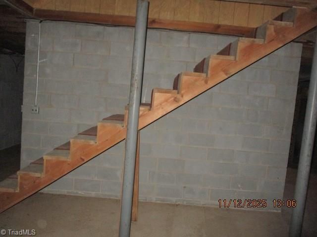 909 Outback Drive, Ronda, NC 28670