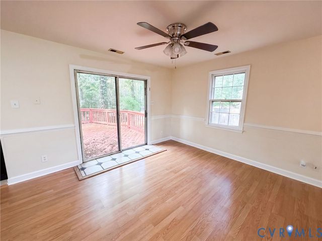 12330 Deerhurst Dr, Midlothian, VA 23113
