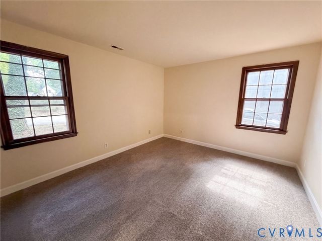 12330 Deerhurst Dr, Midlothian, VA 23113