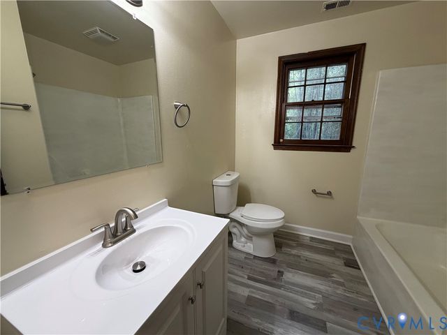 12330 Deerhurst Dr, Midlothian, VA 23113