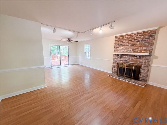 12330 Deerhurst Dr, Midlothian, VA 23113