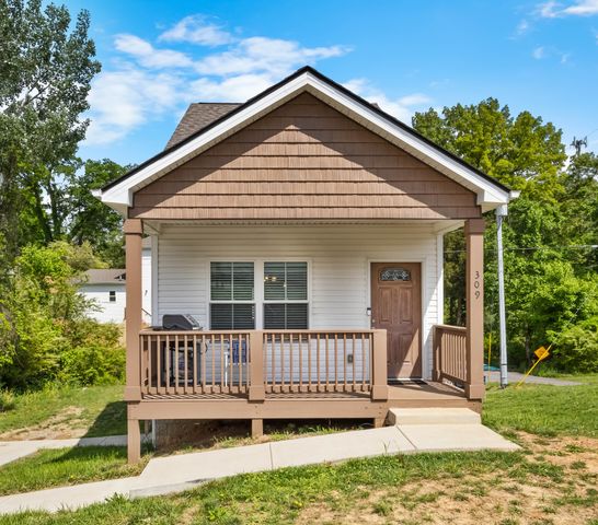 309 Cedar Ct, Clarksville, TN 37042