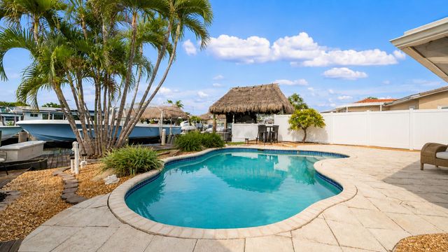 935 Nautilus Isle, Dania Beach, FL 33004