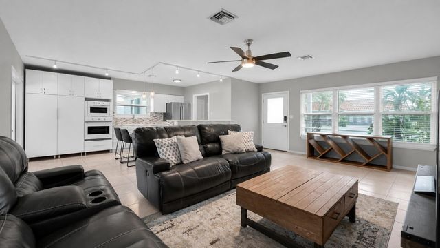 935 Nautilus Isle, Dania Beach, FL 33004