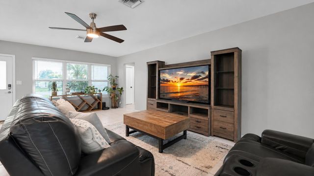 935 Nautilus Isle, Dania Beach, FL 33004