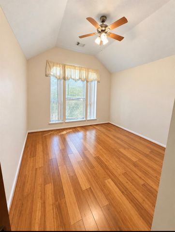 11518 Berkway Trail, Houston, TX 77065