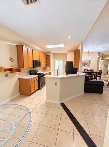 11518 Berkway Trail, Houston, TX 77065