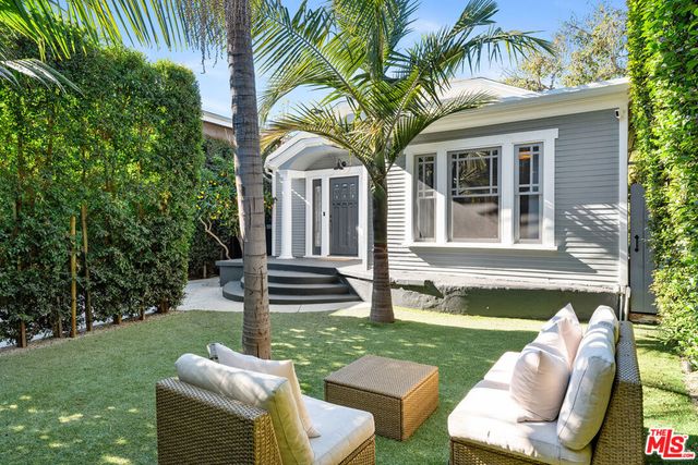 1233 N Genesee Avenue, West Hollywood, CA 90046