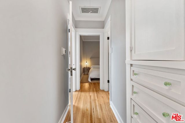 1233 N Genesee Avenue, West Hollywood, CA 90046