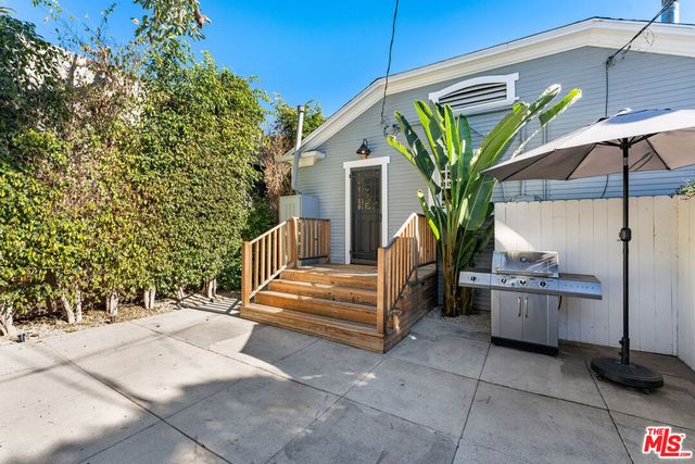 1233 N Genesee Avenue, West Hollywood, CA 90046