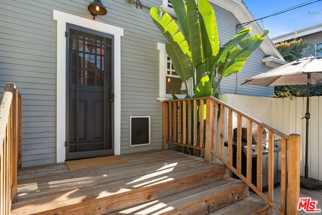 1233 N Genesee Avenue, West Hollywood, CA 90046