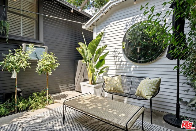 1233 N Genesee Avenue, West Hollywood, CA 90046