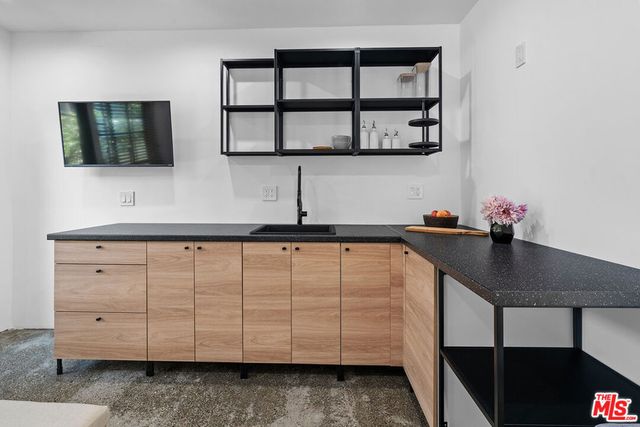 1233 N Genesee Avenue, West Hollywood, CA 90046